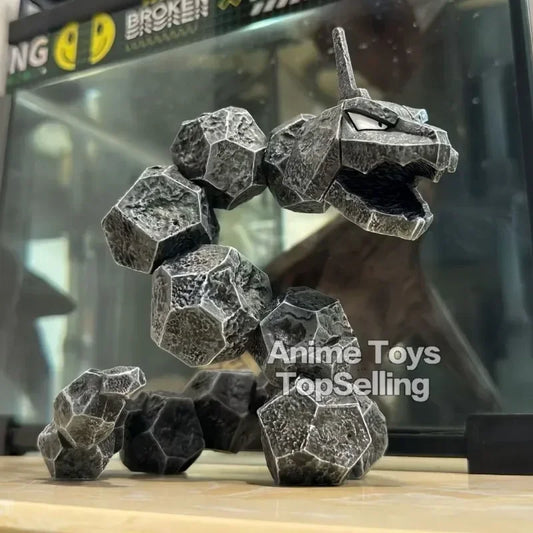 Figura detalhada de Onix com 14cm de altura em PVC, ideal para colecionadores e fãs da série Pokémon.