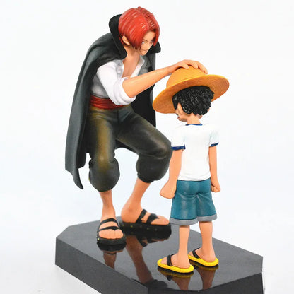 Colecionável de One Piece 18cm com detalhamento incrível para fãs e colecionadores.