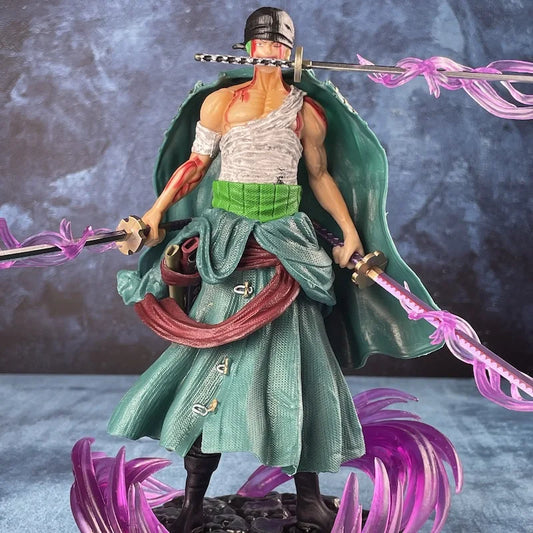 A figura colecionável "Bath Blood Roronoa Zoro" de One Piece mede 21 cm, com detalhes precisos e vibrantes, ideal para coleções.